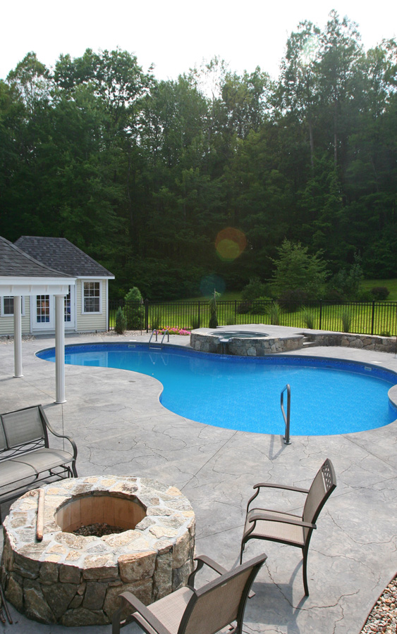 Paver project with decorative hardscape field and masonry detailing